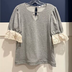 Amelia James Light Gray Puff Sleeve Sweatshirt with Cream Lace Trim Size M